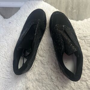 Elegant Black Women's Sneakers
